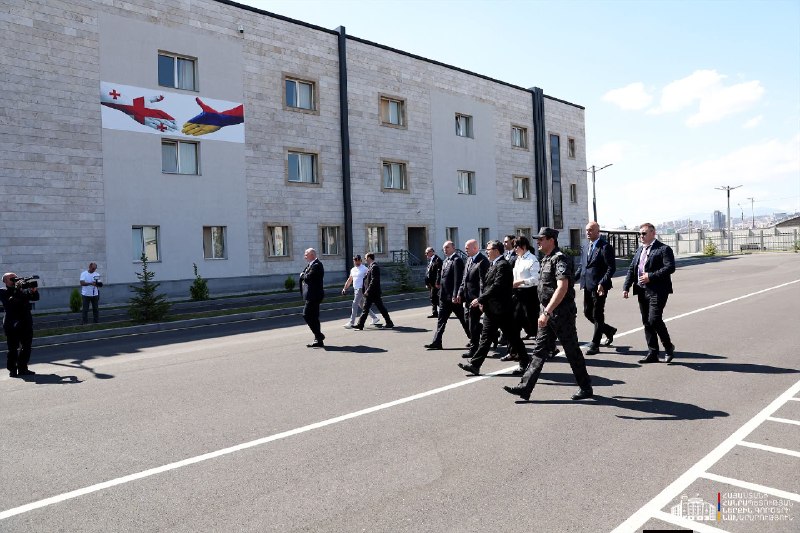 Министр внутренних дел Грузии Сулхан Тамазашвили в Центре управления 112 в Ереване