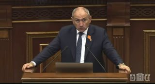 Никол Пашинян на пресс-конференции в Чаренцаване
