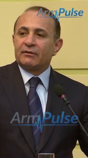 Овик Абрамян, бывший премьер-министр Армении, в Чаренцаване