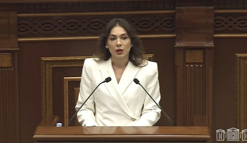 Парламент Армении обсуждает законопроекты о переименовании министерств в Ереване