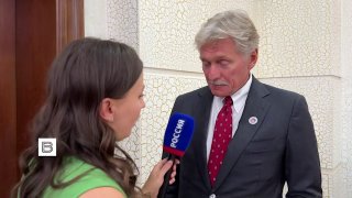 Дмитрий Песков на брифинге в Кремле