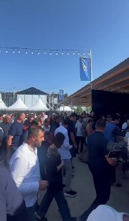 Никол Пашинян осматривает павильоны Varchafest в Чаренцаване