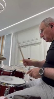 Никол Пашинян репетирует в отпуске, видео обсуждают в Чаренцаване