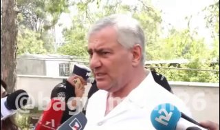 Политик Араик Арутюнян на встрече в Чаренцаване