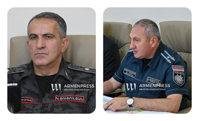 Никол Пашинян, премьер-министр Армении, на фоне государственных символов в Чаренцаване