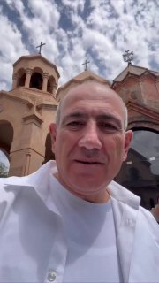 Выборы в Чаренцаване: Пашинян посетил литургию в церкви Святой Анны в Ереване