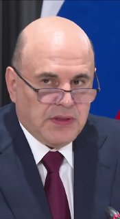 Кадр встречи Никола Пашиняна и Михаила Мишустина в Чаренцаване