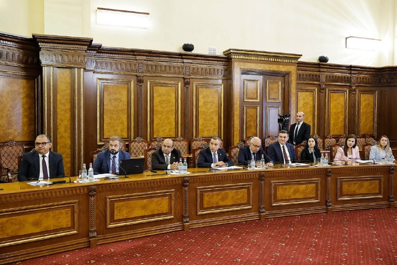 Консультации под руководством Никола Пашиняна по пшенице в Чаренцаване