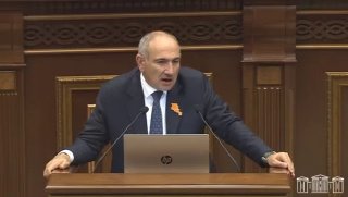 Никол Пашинян выступает с заявлением о предвыборных взятках в Чаренцаване
