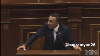Тарон Чахоян выступает с заявлением о правоохранителях и кланах