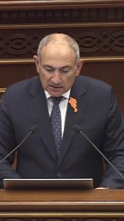 Никол Пашинян выступает с заявлением о завершении революции в Армении
