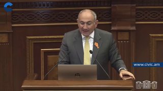 Никол Пашинян выступает с заявлением о мире между Арменией и Азербайджаном